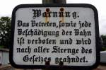 sonstiges/223872/strenge-warnung-fuer-die-benutzer-der Strenge Warnung fr die Benutzer der Bahn, gesehen auf dem Bahnsteig in Schierwaldenrath am 13.06.2011.