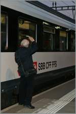 sonstiges/318758/es-ist-zeit-der-zug-faehrt Es ist Zeit, der Zug fährt ab.
(Der Einsatz des Blitzes wurde vorgängig mit den betreffenden Personal abgeklärt und bewilligt).
Aigle, den 25. Jan. 2014