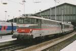 bb-16000-bb-jacquemin/830802/am-20-mai-2003-steht-sncf Am 20 Mai 2003 steht SNCF 16011 mit ein CoRail nach Amiens in Paris Gare du Nord.