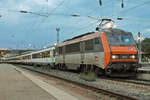 bb-26000-sybic/695144/mit-der-lorazur-nachtzug-steht-26022 Mit der LorAzur Nachtzug steht 26022 am 1 Juni 2014 in Mulhouse.