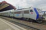 Die gezogene CoRail IC-Züge sind ein bedrohter Spezies auf Frankreichs Gleise geworden, halten sich jedoch im Alsace noch immer gut durch mit die TER-200 Züge zwischen Strasbourg und Basel, wie GrandEst 26151 am 30 Mai 2019 in Strasbourg gare Central unter Beweis stellt.