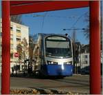 Ein SNCF Tram-Train auf dem Weg zum Bahnhof von Mulhouse kurz vor dem Ziel.
Die TT19  werden bei der SNCF als U 25500 bezeichnet und nutzten bis Luterbach die Infrastruktur der Strassenbahn, von dort aus fahren sie auf eigenen Trasse bis nach Than. 

10. Dez. 2013