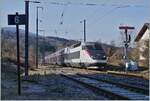 Manchmal haben Züge Verspätung, hier ist es das Foto: Ganze zwei Jahre musste ich auf dieses Bild warten: TGV mit (SNCF) Formsignal!    Um so mehr freute ich mich, dass der TGV 6467 von