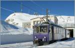 Goldenpass Der Bhe 4/8 kurz vor der Talfahrt auf der Gipfelstation Rochers de Naye. 
12. Jan. 2012
