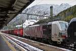Die 2. Vectron Lok der Doppelbespannung ist Lok 193 776 der Rail Traction Company, am Güterzug im Bahnhof Brenner.  15.05.2019 (Hans)