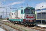 d-245/913274/in-reggio-di-calabria-centrale-wartet In Reggio di Calabria Centrale wartet die FS D 245 040 (92 83 2245 040 I-TI) als Lokzug auf die Abfahrt. 

18. M�rz 2026