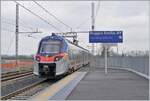etr-103-etr-104-pop-alstom-coradia-stream-2/813700/der-fs-treniatalia-etr-103-015-der Der FS Treniatalia ETR 103-015 der Tochtergesellschaft TPER (Transporto Passeggeri Emilia Romagna) ist als Regionalzug 90176 von Reggio S. Lazzaro nach Guastalla unterwegs und verlässt den Bahnhof Reggio Mediopadana.

14. März 2023