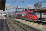 Der FS Trenitalia ETR 400 031 verlässt als Frecciarossa 6654 von Lyon Perrache nach Paris Gare de Lyon den Bahnhof von Lyon Part Dieu. 

13. März 2024