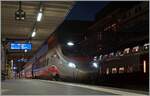 etr-610-3/756382/der-fs-trenitalia-etr-610-011 Der FS Trenitalia ETR 610 011 wartet in Lausanne als EC 41 auf die Abfahrt nach Milano Centrale.

23. Oktober 2021