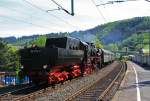 kbs-460-siegstrecke Die 52 8134-0 der Eisenbahnfreunde Betzdorf (EFB) f�hrt mit Sonderzug Tender voraus am 08.05.2011 in den Bahnhof Betzdorf/Sieg ein, sie kommt von Siegen. In Betzdorf war Kreisheimattag vom (Landkreis Altenkirchen/Ww) und 150 Jahre Streckenjubil�um Siegstrecke.