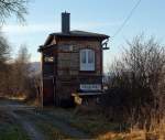 Das 1901 gebaute Stellwerk Herdorf Ost (Ho) am 25.01.2012.  ...