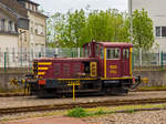 Die CFL 1025 (Deutz 56324) abgestellt am 15.05.2016 beim Bahnhof von Luxemburg.