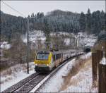 Serie 3000/245584/3009-zieht-den-ir-116-luxembourg 3009 zieht den IR 116 Luxembourg - Liers (heute mit 4 Wagen) durch das verschneite Lellingen. 18.01.2013 (Jeanny)