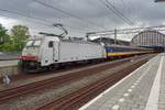 186-traxx-140ms-2/620251/am-9-juli-2018-verlaesst-186 Am 9 Juli 2018 verlässt 186 142 Amsterdam Centraal.