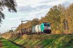 186-traxx-140ms-2/638771/alpha-trainslineas-2843-durchfahrt-am-23 Alpha Trains/Lineas 2843 durchfahrt am 23 November 2018 Tilburg Oude Warande.