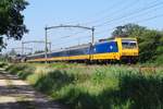 186-traxx-140ms-2/662981/ns-186-021-schiebt-ein-ic-direct NS 186 021 schiebt ein IC-Direct durch Oisterwijk am 28 Juni 2019. 