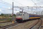 186-traxx-140ms-2/689250/cb-rail-186-237-treft-mit CB Rail 186 237 treft mit ein IC in Breda ein, 24 Augustus 2018.
