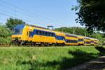 nid-nieuwe-intercity-dubbeldekker-series-75007600/559156/ns-7529-passiert-tilburg-oude-warande NS 7529 passiert Tilburg Oude Warande am 26 Mai 2017.