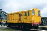strukton-rail/700386/strukton-303650-steht-am-12-juli Strukton 303650 steht am 12 Juli 2004 in Roosendaal-Goederen.