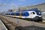 regionalzuege-stoptrein-und-sprinter-2/604581/am-25-maerz-2018-steht-2210 Am 25 Mrz 2018 steht 2210 in Arnhem Centraal.