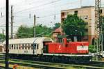 Am 31 Mai 2004 rangiert ÖBB 2068 029 mit ein AdriaKombi Personalwagen in Salzburg Hbf.