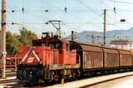 Am 27 Mai 2002 durchfahrt ÖBB 1063 019 Feldkirch mit ein Guterzug von Buchs SG nach BLudenz.