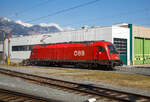 Die ÖBB Taurus III - 1216 001 / E 190 001 (91 81 1216 001-8 A-ÖBB) ist 28 März 2022 im Depot (Technische Services) beim Hbf Innsbruck abgestellt.