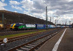 Die Siemens Vectron MS 193 743 (9 91 80 6193 743-2 D-ELOC) der European Locomotive Leasing, fährt am 26.03.2021 mit einem KLV-Zug durch den Bahnhof Dillenburg in Richtung Siegen.