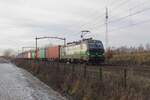 ell-european-locomotive-leasing-wien-2/761004/rtb-193-732-zieht-der-blerick-shuttle RTB 193 732 zieht der Blerick-Shuttle KLV durch Tilburg-Reeshof am 22 Dezember 2021.