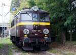 eu07-ep07-ep08-pafawag-4e-hcp-303e-4ea-102e/391127/elektrolokomotiven-in-polen-von-der-pkp ELEKTROLOKOMOTIVEN IN POLEN VON DER P.K.P AUSGELAGERTEN PRZEWOZY REGIONALE:
Im Rollmaterialbestand der PRZEWOZY REGIONALE befinden sich auch einige aus Tschechien angemitete Lokomotiven der Baureihe 163, die auf den Namen von Frauen getauft worden sind. Die braune EU 07-133 abgestellt in Poznan Glowny am 16. August 2014.
Foto: Walter Ruetsch
