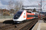 TGV Lyria 4716  Francs-Suisses  Zrich-Paris anlsslich der Bahnhofsdurchfahrt Liestal am 18. Mrz 2021.
Foto: Walter Ruetsch