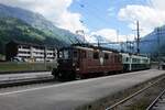 re-4-4---re-425-bls/752086/bls-172-verlaesst-mit-ein-historischer BLS 172 verl�sst mit ein historischer Triebwagen am 30 Juni 2013 w�hrend das Jubil�um '100 Jahre BLS' Frutigen.