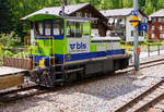 bau--und-rangierdienst/597353/die-bls-tm-22---097 Die BLS Tm 2/2 - 097 bzw. Tm 235 097-3 (Tm 98 85 52 35 095-7 CH-BLS), ex BN 97 (Bern-Neuenburg-Bahn), abgestellt am 28.05.2012 bei Bahnhof Goppenstein, aufgenommen aus dem fahrenden Zug. Die diesel-elektrische Rangierlok wurde 1984 von Stadler unter der Fabriknummer 164 gebaut, der elektr. Teil von BBC, der Dieselmotor ist von Mercedes-Benz.

TECHNISCHE DATEN:
Spurweite:  1.435 mm (Normalspur)
Achsfolge: B
Lnge ber Puffer: 7.950 mm
Achsabstand: 4.050 mm
Eigengewicht: 29 t
Hchstgeschwindigkeit: 80 km/h (geschleppt 75 km/h)
Leistung: 350 kW
Motor: 12-Zylinder Mercedes-Benz Dieselmotor
Raddurchmesser: 960 mm 
Bremse:  OP, Wb, Hf