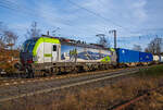 kbs-445-dillstrecke/768005/die-bls-cargo-416-8211-re Die BLS Cargo 416  – Re 475 416-4 (91 85 4475 416-4 CH-BLSC) fährt am 12.02.2022 mit einem Containerzug durch Rudersdorf (Kr. Siegen) über die Dillstrecke (KBS 445) in nördlicher Richtung.

Die Siemens Vectron MS wurden 2020 von Siemens unter der Fabriknummer 22751 gebaut, sie hat die Zulassungen für CH/ D/ A/ I / NL/(B) und kann so vom Mittelmeer bis an die Nordsee ohne Lokwechsel durchfahren. Sie haben eine Höchstgeschwindigkeit von 200 km/h und eine Leistung von 6.400 kW.

Nach Abschluss der Lieferungen der 2. Serie hat die BLS Cargo dann insgesamt 40 Loks der Baureihe Re 475 (Siemens Vectron MS). Der kleine Unterschied zwischen der beiden Serien ist nur das die Lok der 2. Serie auch durch Belgien fahren sollen, nach meiner Sichtung ist aber noch nicht die Zulassung für Belgien erteilt, da B noch durchgestrichen ist.