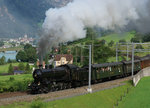 SBB HISTORIC: 
 Schweiz aktuell am Gotthard  - Dampfzug mit der C 5/6 2978 und nostalgischen Wagen oberhalb Erstfeld am 28. Juli 2016. 
Foto: Walter Ruetsch