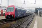 re-450-re-44-v/764388/s-bahn-450-015-steht-am-grauen S-Bahn 450 015 steht am grauen 20.September 2021 in Brugg AG.