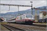 Re 460/336021/in-montreux-vergeblich-gewartet-bekam-ich In Montreux vergeblich gewartet, bekam ich das Tischtuch in Vevey nochmals zu sehen.
Re 460 083-9 mit dem IR 1721 nach Brig.
18. April 2014