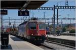 Bei Warten auf unseren Zug nach Lausanne, fuhr die Re 620 060-4 in Biel/Bienne durch.
