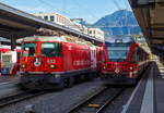 ge-4-4-ii-rhb/682769/bahnhof-chur-am-01112019-links-gleis 
Bahnhof Chur am 01.11.2019: 
Links (Gleis 11) steht die RhB Ge 4/4 II – 633 ' Zuoz' mit Werbung für Radiotelevisiun Svizra Rumantscha (RTR) mit dem RE nach Disentis/Mustér. 
Rechts (Gleis 10) steht der RhB ALLEGRA-Zweispannungstriebzug (RhB ABe 8/12) 3511 'Otto Barblan' mit dem RhB Alvra-Gliederzug bzw. Albula-Gliederzug AGZ ABi 5703 (Alvra ist rätoromanisch für Albula), als IR nach St. Moritz zur Abfahrt bereit.