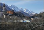 centovalli-bahn-ssif-und-fart/511788/ein-ssif-abe-1216-abepbebe-treno Ein SSIF  ABe 12/16 (ABe/P/Be/Be) Treno Panoramico unterwegs von Locarno nach Domodossola erreicht Intragna.
 11. März 2016