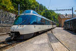 Gefhrt von dem Panorama-Steuerwagen Ast 151 erreicht der MOB Regionalzug (R 2220) von Montreux nach Zweisimmen am 27.