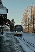 Hinter dem nach Vevey gefahren ABeh 2/6 7503 steht noch der ABeh 2/6 7501  La Chiésaz St-Légier), welcher für Testfahrten auf Les Pléiades weilt und in den Zugspausen jeweils ein Stück Talwärts fährt um dann vor Ankunft des Planzuges wieder auf Les Pléiades einzutreffen.
10. Jan. 2019
