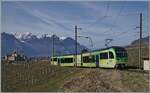 tpc-asd-alaomc-und-bvb/912923/nachdem-ich-den-tpc-beh-26 Nachdem ich den TPC Beh 2/6 542 auf der Fahrt nach Aigle gesehen hatte. wartet ich oberhalb des Schlosses auf die Gegenleistung des hier selten zu sehenden Triebwagens. 
Das Bild zeigt den TPC SURF Beh 2/6 542 an der bekannten Fotostelle oberhalb von Aigle auf der Fahrt nach Les Diablerets. 

9. Feb. 2026