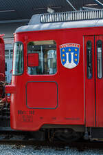 tpf-transports-publics-fribourgeois/796765/detailbild-von-dem-tpf---la Detailbild von dem tpf - La Gruyère Meterspurtriebwagen BDe 4/4 – 142 „Semsales“ am 28.05.2012 im Bahnhof Bulle.