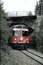albulabahn-unesco-weltkulturerbe/772136/rhb-ge-44-iinr631-bei-naz RhB Ge 4/4 IINr.631 bei Naz im August 1990.