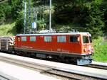 albulabahn-unesco-weltkulturerbe/808708/rhb-ge-44-i-u-nr601 RhB Ge 4/4 I U Nr.601 mit Güterzug in Bergün am 08.09.2005.