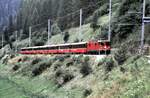berninabahn-unesco-weltkulturerbe/772223/rhb-ge-44-ii-nr612-mit RhB Ge 4/4 II Nr.612 mit Bernina-Express bei Bergün im August 1990.