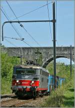 Im SBB Mieteinsatz: SNCF BB 25547 mit ihrem  RIO Zug bei Russin.
5. Sept. 2008