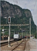 die-gotthardbahn-luzern---bellinzona---chiasso-luino-locarno/508594/die-187-007-0-und-eine-weiter Die 187 007-0 und eine weiter BLS Lok mit einem Güterzug bei der Durchfahrt in Faido.
21. Juli 2016