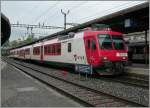 Trotz Fahrzeugmangel bei der PBr pendelt ein Travys Dominio als  Train des Vigens  zwischen Vevey und Puidoux - Chexbres, heute Vormittag, infolge Untersphlung der Strecke Vevey - Lausanne bei Lutry